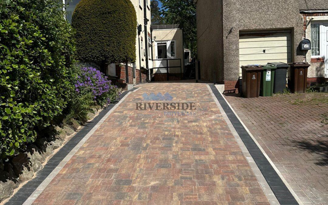 Rustic Medina Charcoal and Natural Border Edge